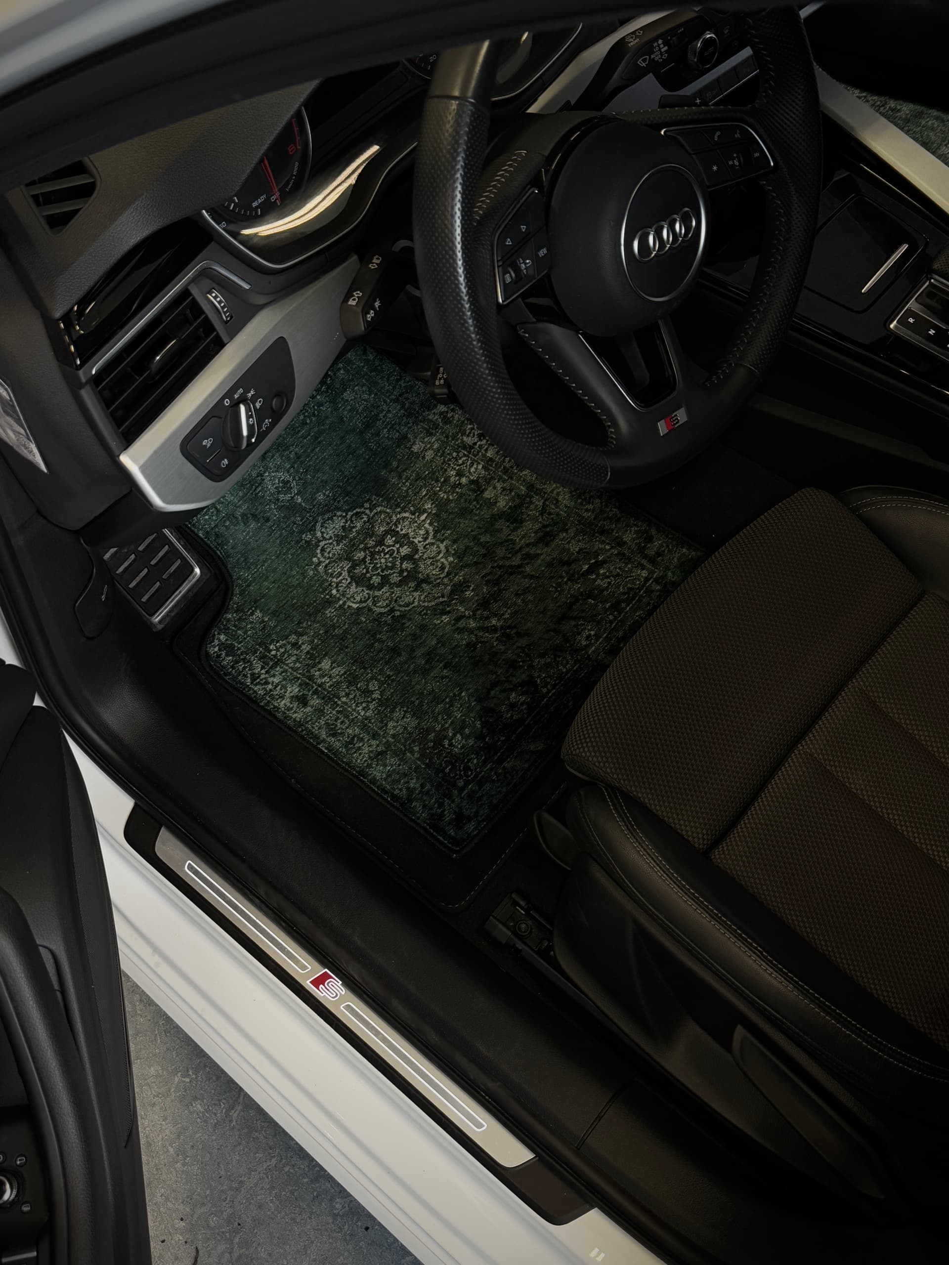 Comparaison tapis de voiture Orientalis